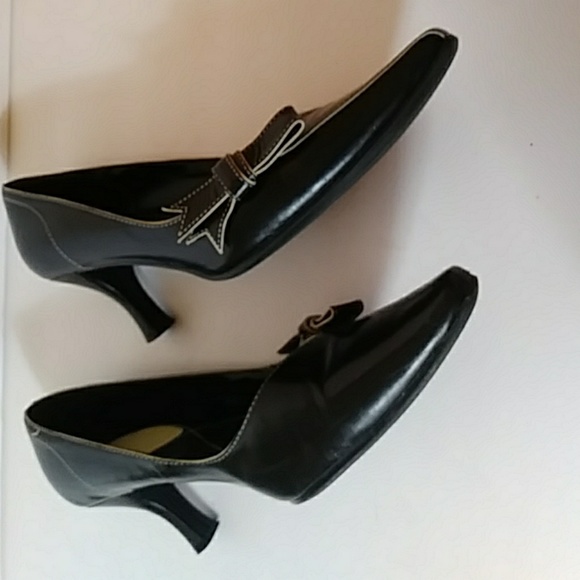 Liz Claiborne black flex heels w bows-sz 10 - Picture 5 of 7